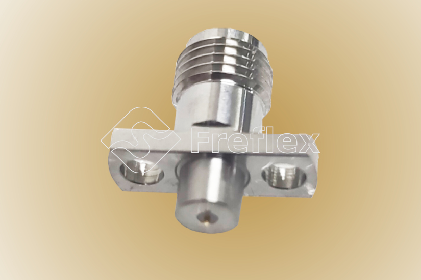 straight-terminal-with-metal-connectors